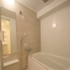 2LDK Apartment to Rent in Osaka-shi Nishi-ku Bathroom