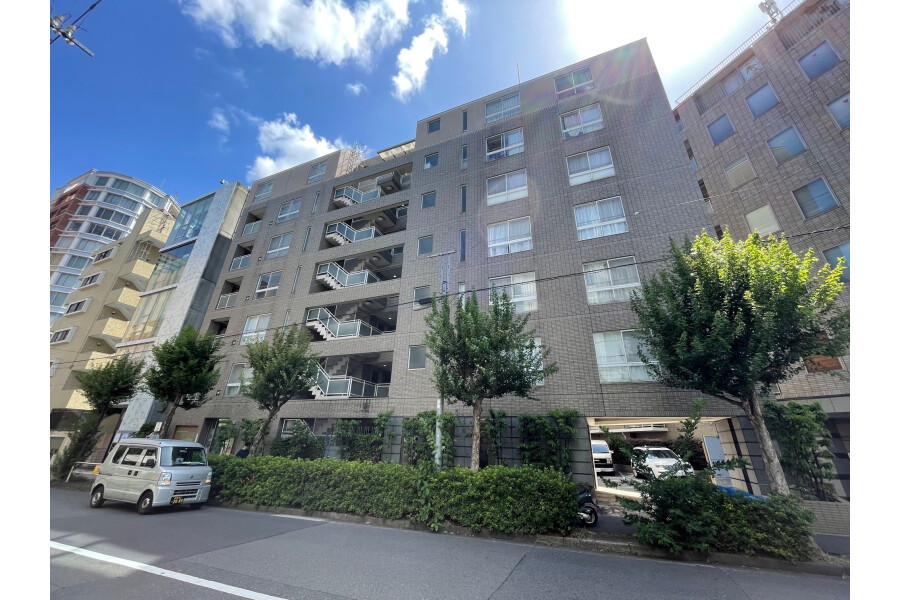 1LDK Apartment to Buy in Shibuya-ku Exterior