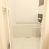 1K Apartment to Buy in Chiyoda-ku Bathroom