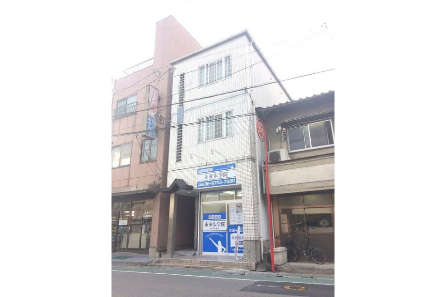 1R Apartment to Rent in Higashiosaka-shi Exterior