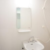 1K Apartment to Rent in Mitaka-shi Washroom