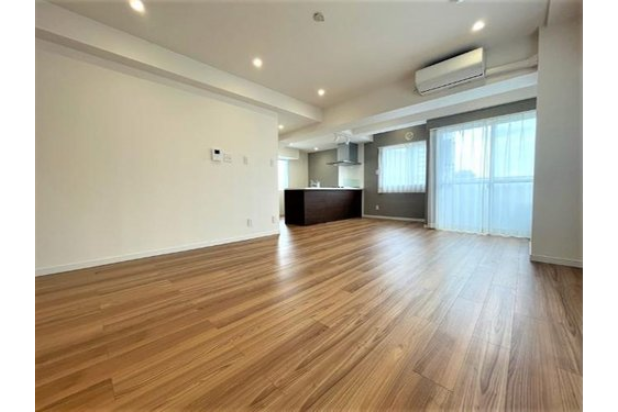 4LDK Apartment to Buy in Shinjuku-ku Room