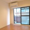 1R Apartment to Rent in Osaka-shi Fukushima-ku Interior