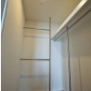 2LDK Apartment to Rent in Yokohama-shi Naka-ku Storage