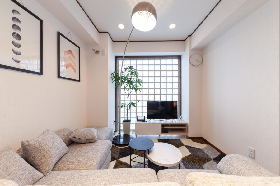 2SLDK Apartment to Rent in Itabashi-ku Living Room