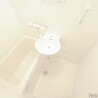 1K Apartment to Rent in Fussa-shi Bathroom