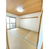 2LDK Apartment to Rent in Higashiosaka-shi Interior