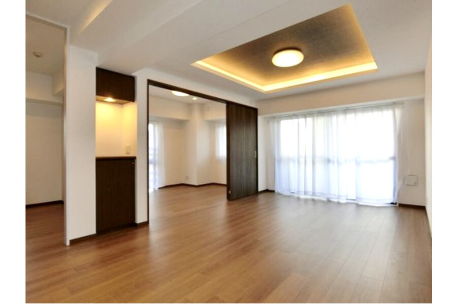 3LDK Apartment to Buy in Shinagawa-ku Living Room