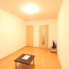 1K Apartment to Rent in Kyoto-shi Higashiyama-ku Living Room