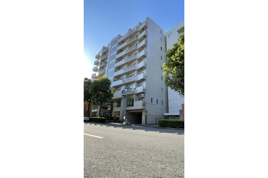 1LDK Apartment to Rent in Yokohama-shi Naka-ku Exterior