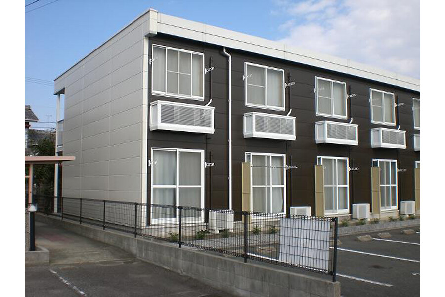 1K Apartment to Rent in Gamagori-shi Exterior