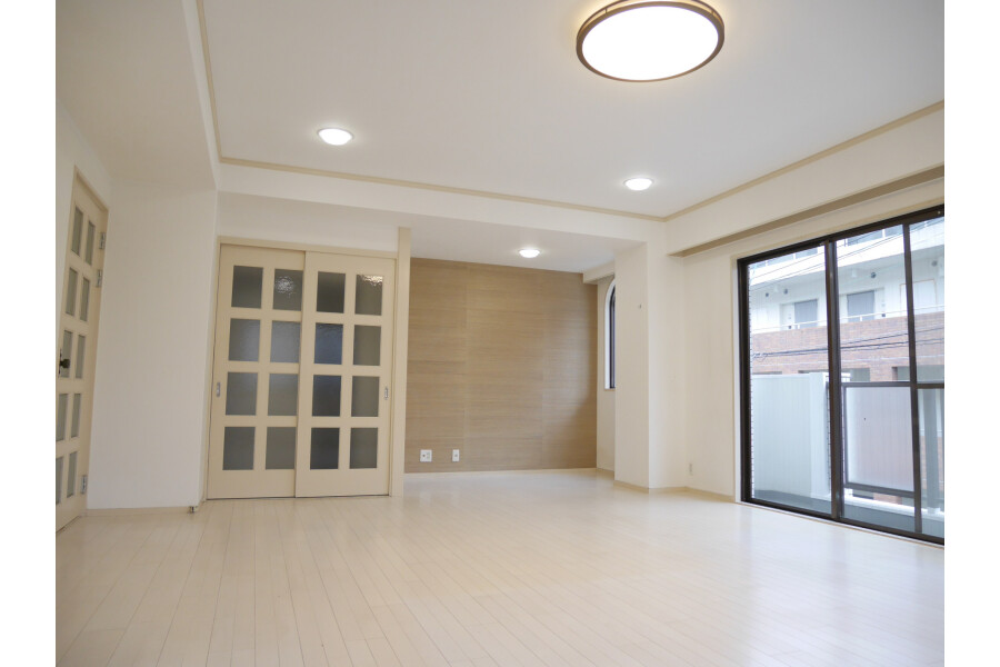 3SLDK Apartment to Rent in Kobe-shi Chuo-ku Interior