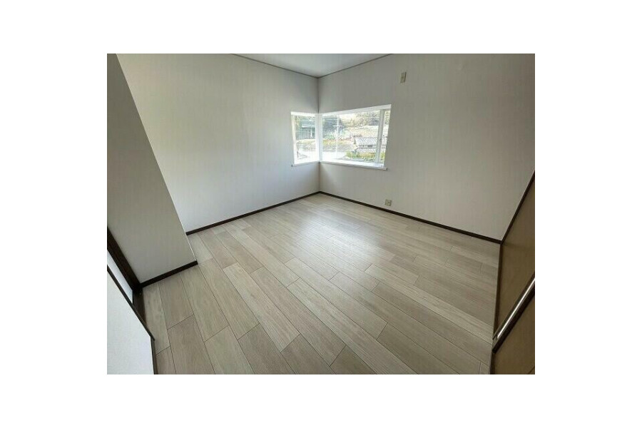 4LDK House to Buy in Osakasayama-shi Living Room