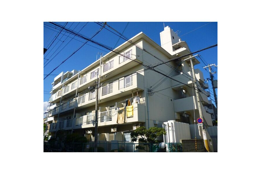 2DK Apartment to Rent in Osaka-shi Higashiyodogawa-ku Exterior