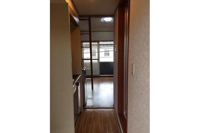 1K Apartment to Rent in Higashimatsuyama-shi Entrance