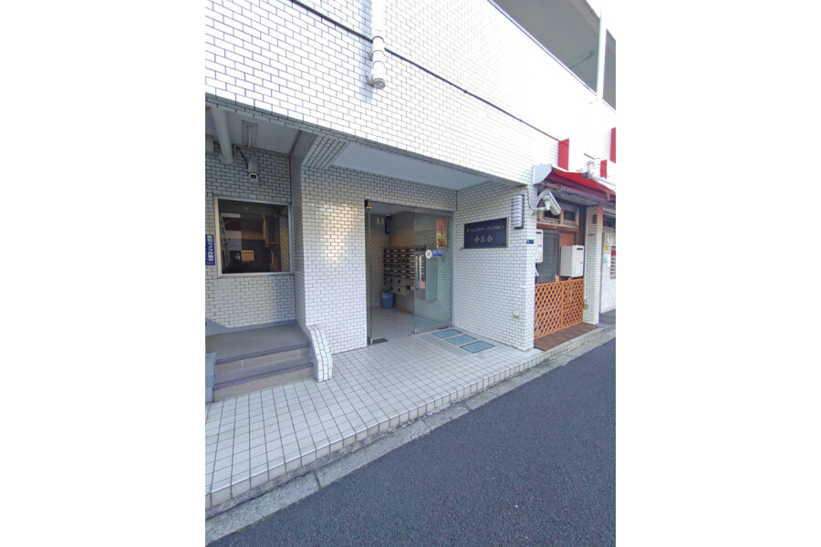 1DK Apartment to Buy in Shinjuku-ku Entrance Hall