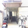 1R Apartment to Rent in Osaka-shi Yodogawa-ku Entrance Hall