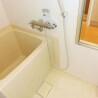 1K Apartment to Rent in Kobe-shi Chuo-ku Bathroom