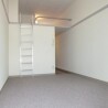 1K Apartment to Rent in Fuchu-shi Living Room