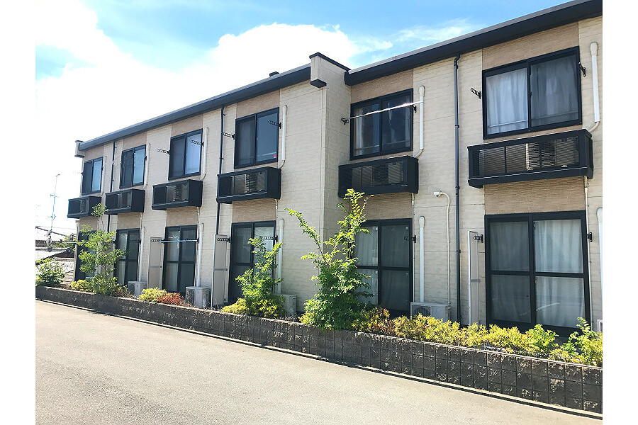 1K Apartment to Rent in Joyo-shi Exterior