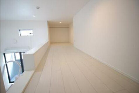1K Apartment to Rent in Osaka-shi Higashinari-ku Outside Space