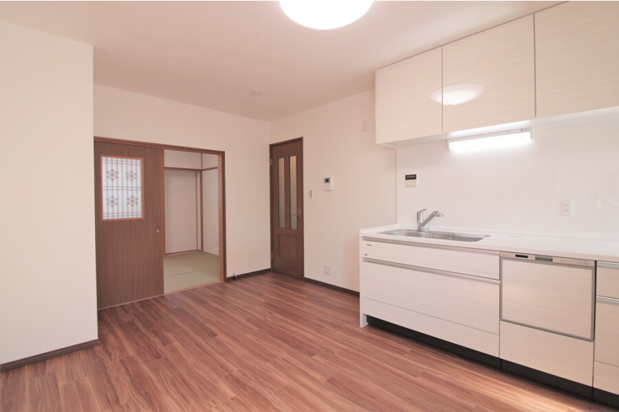4LDK House to Buy in Amagasaki-shi Living Room