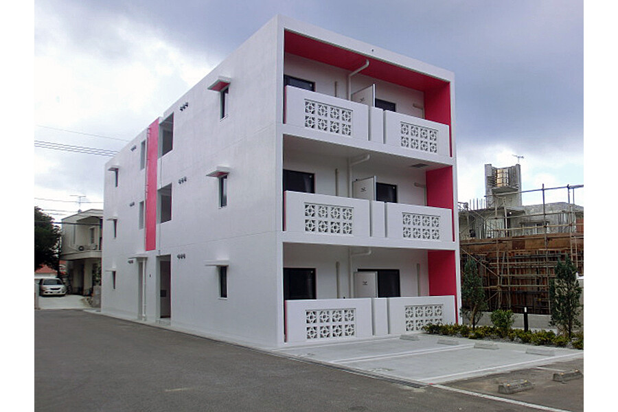 1K Apartment to Rent in Nago-shi Exterior