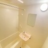 1K Apartment to Rent in Hidaka-shi Bathroom
