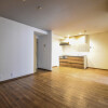 3LDK Apartment to Rent in Osaka-shi Kita-ku Living Room