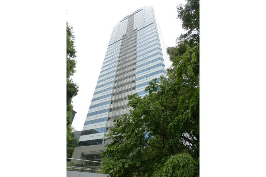 3LDK Apartment to Rent in Chiyoda-ku Exterior