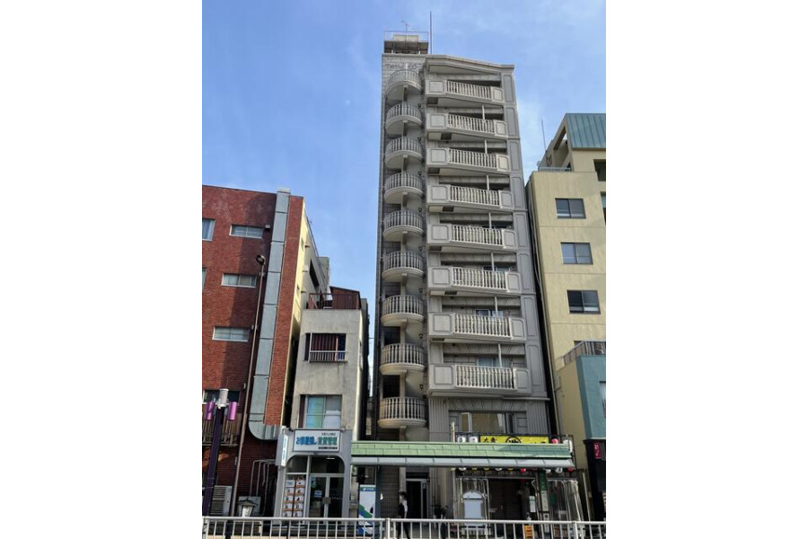 1R Apartment to Buy in Koto-ku Exterior