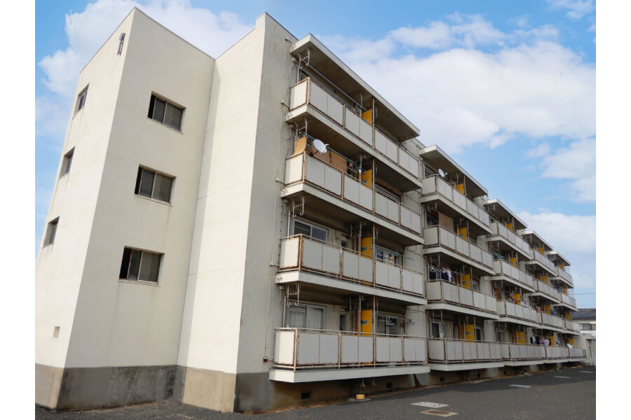 2K Apartment to Rent in Izumo-shi Exterior