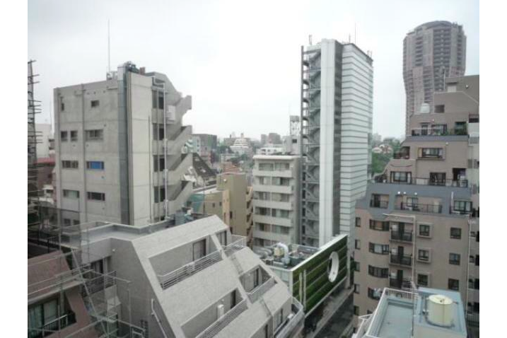 1LDK Apartment to Rent in Minato-ku View / Scenery