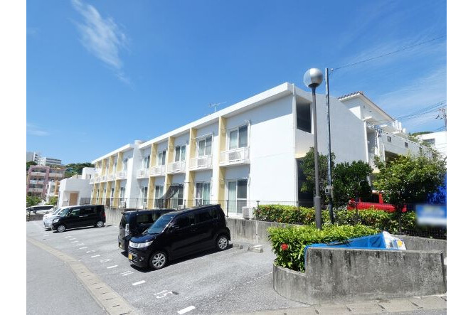 1K Apartment to Rent in Tomigusuku-shi Exterior