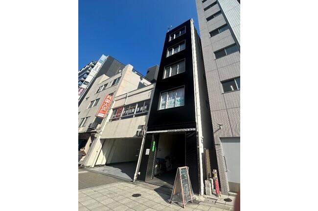 Whole Building Apartment to Buy in Osaka-shi Kita-ku Interior