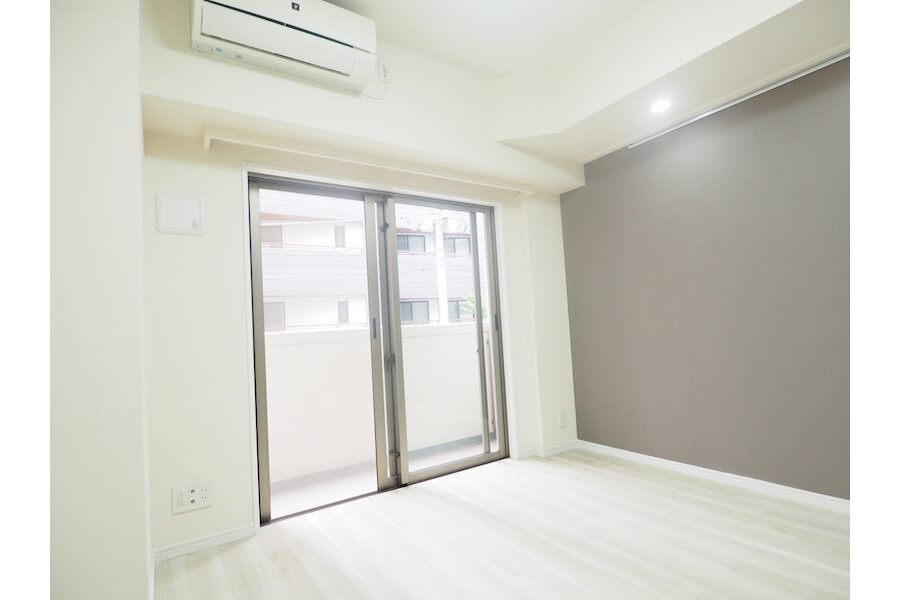 1K Apartment to Rent in Chuo-ku Room