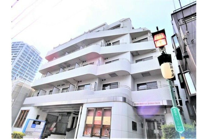 1K Apartment to Buy in Nakano-ku Exterior