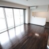 3LDK Apartment to Rent in Kawasaki-shi Nakahara-ku Living Room