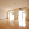 2LDK Apartment to Rent in Shinagawa-ku Living Room