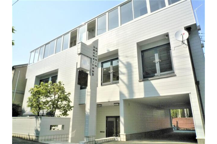 2LDK 아파트 to Rent in Minato-ku Exterior