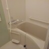 2LDK Apartment to Rent in Yokohama-shi Kanagawa-ku Bathroom