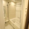 2LDK Apartment to Rent in Shibuya-ku Bathroom