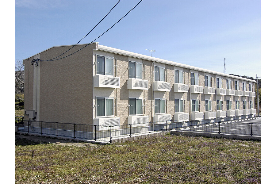 1K Apartment to Rent in Omaezaki-shi Exterior