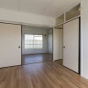 2K Apartment to Rent in Osaka-shi Taisho-ku Interior