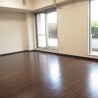 2LDK Apartment to Rent in Kawasaki-shi Takatsu-ku Living Room