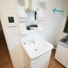 2LDK Apartment to Rent in Bunkyo-ku Washroom