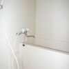 1K Apartment to Rent in Fukuoka-shi Higashi-ku Bathroom