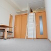 1K Apartment to Rent in Osaka-shi Tsurumi-ku Room