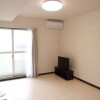 1K Apartment to Rent in Yokohama-shi Minami-ku Living Room