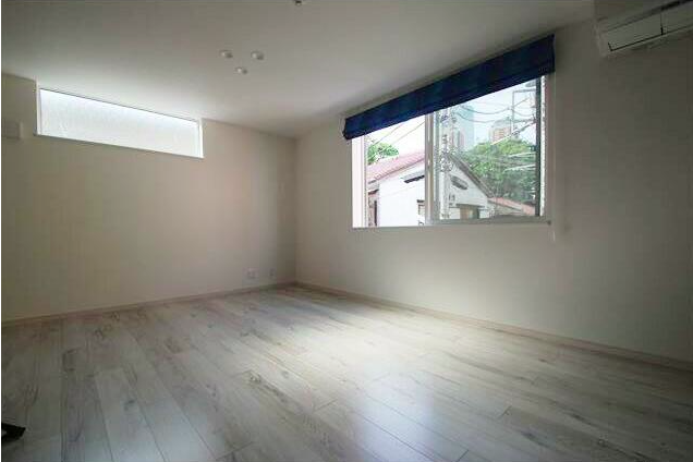 2SLDK House to Rent in Minato-ku Living Room